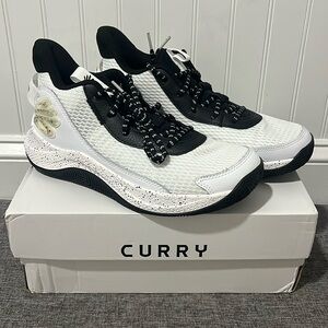 Under Armour White and Black Men's or Women’s Baseketball Shoes